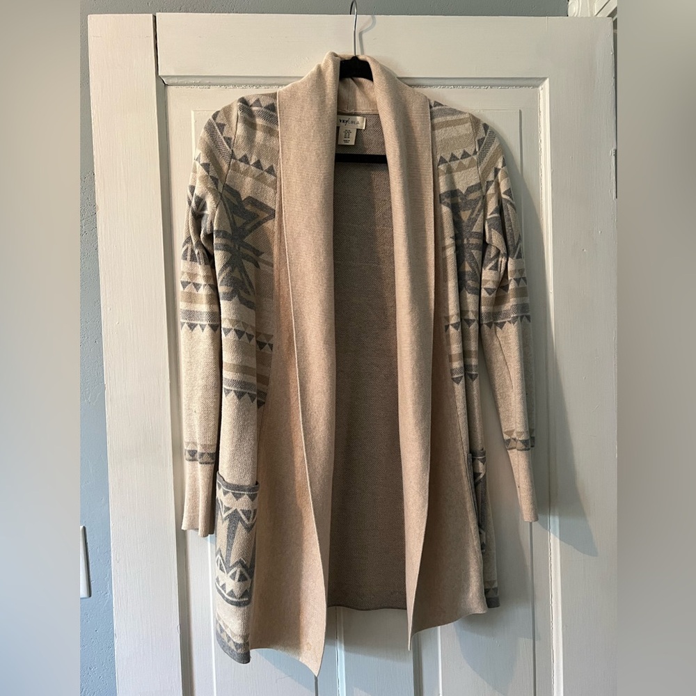 Cardigan - Picture 2 of 2